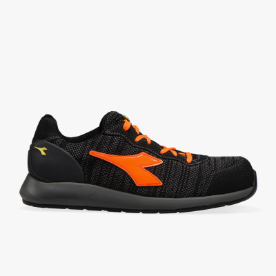 SCARPE TG.40 DIADORA STRIKE...